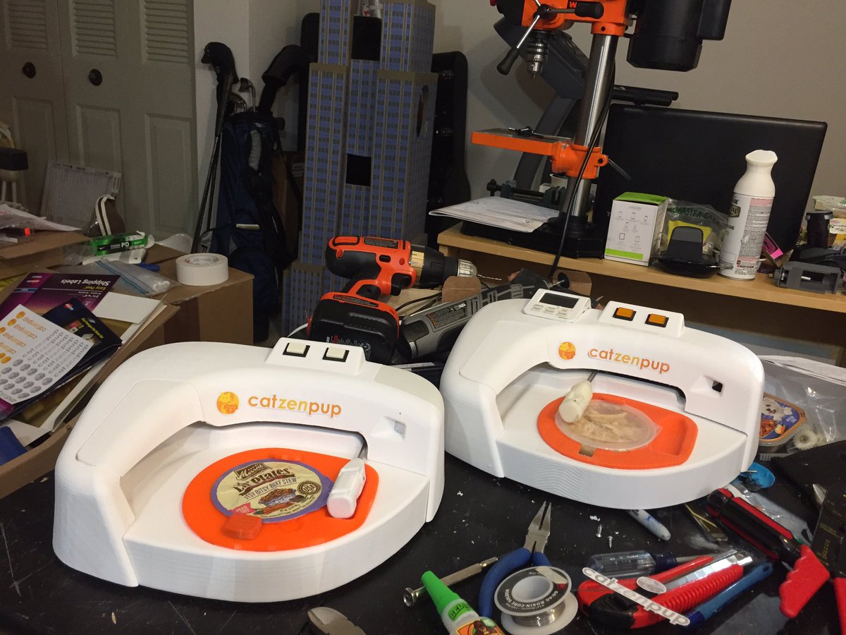 Catzenpup_Gary's tweet photo. HANDMADE IN USA &amp; READY TO SHIP!!! 🇺🇸👨🏻🇺🇸 @Catzenpup  #wetfood #cathealth #doghealth #catfood #dogfood #petfeeders #catfeeder #dogfeeder https://t.co/LEwj62FpuG