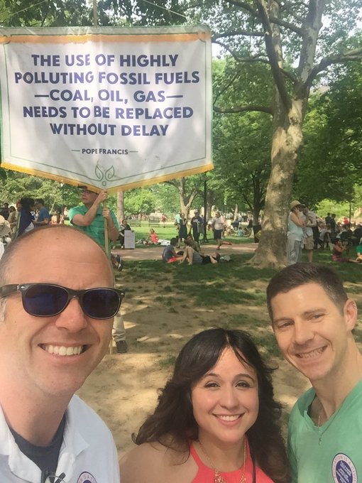 View image on Twitter