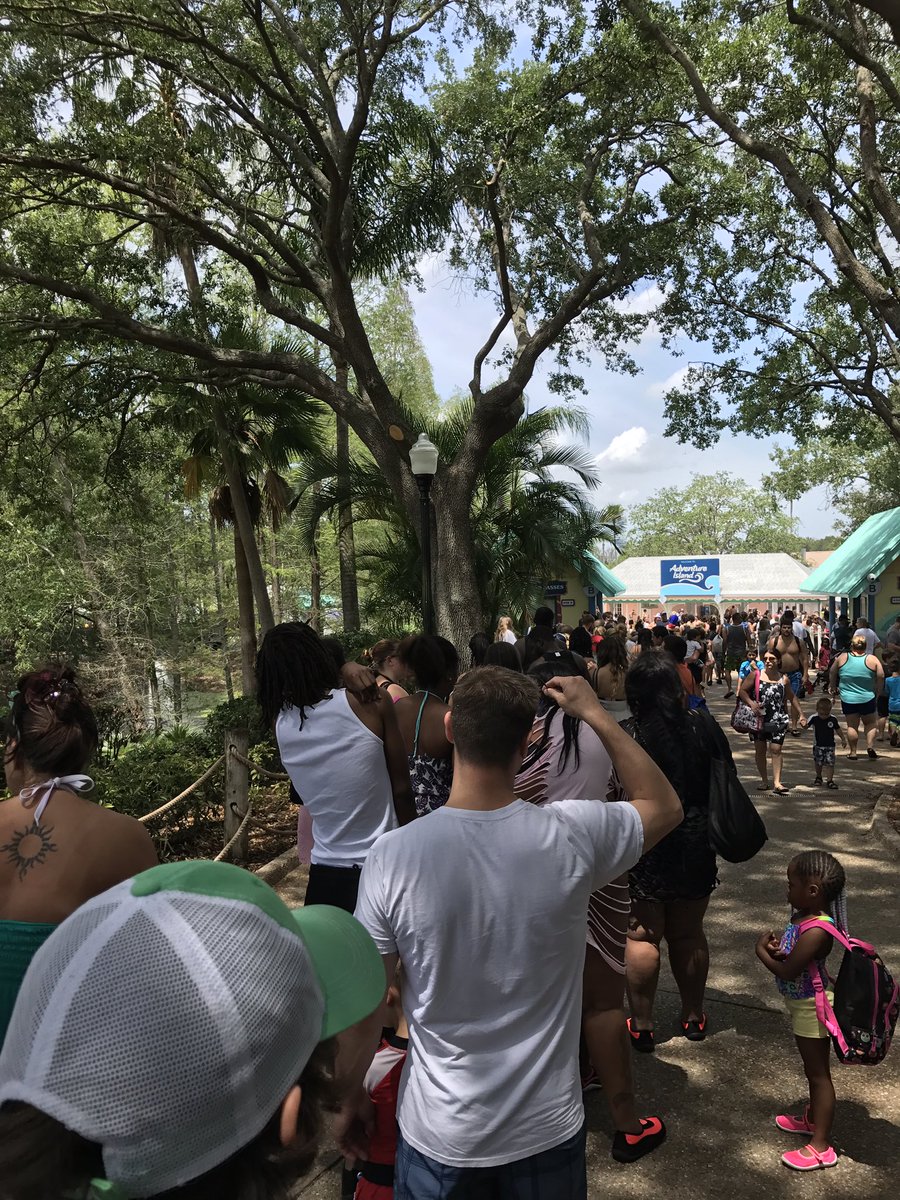 comicKentPerry's tweet image. . @AdventureIsland Any chance of opening another window in zone B?