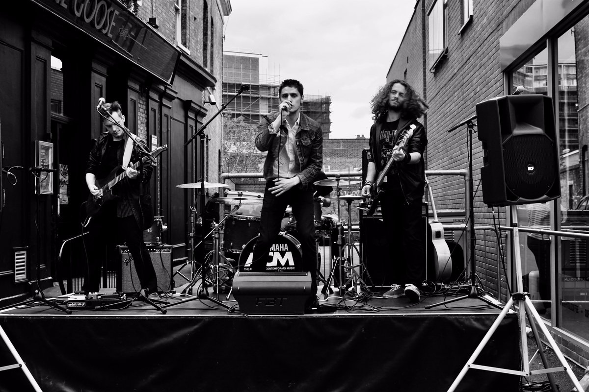 Massive thanks <a href="/NorthEndRdMrkt/">North End Road</a> for letting us ragamuffins play today! Pleasure to play alongside our two faves, <a href="/Waxchild/">Waxchild</a> &amp; <a href="/danihartmusic/">Dani Hart</a>!