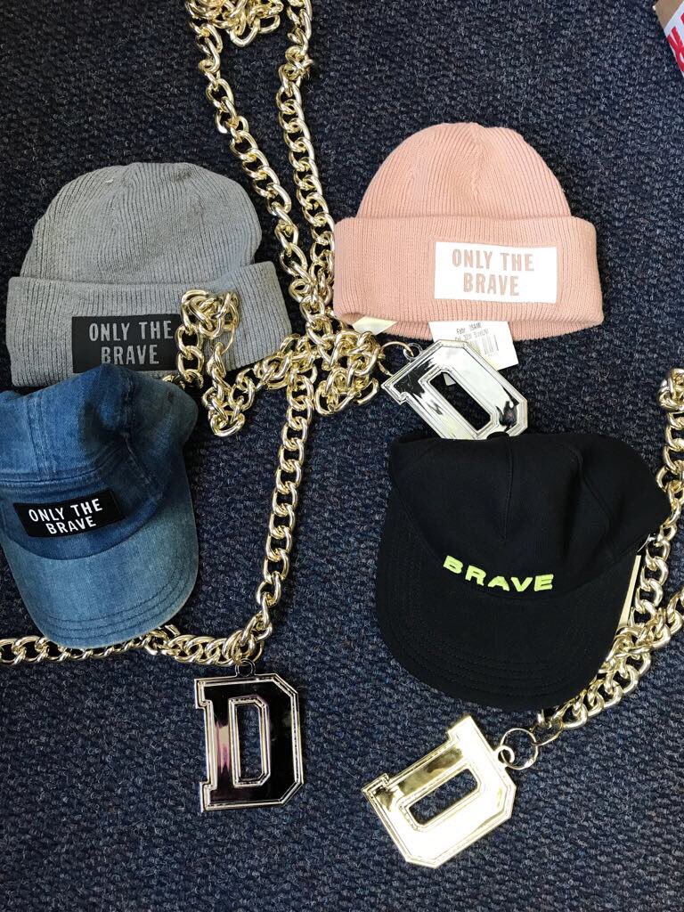 Thabang__'s tweet image. Yo #DieselSA will be @Vanity_PTA tonight and will be giving away fresh merchandise &amp;amp; a R15K Voucher🔌
Come join us!!🔥🔥
#AllAboutYou
#SLS