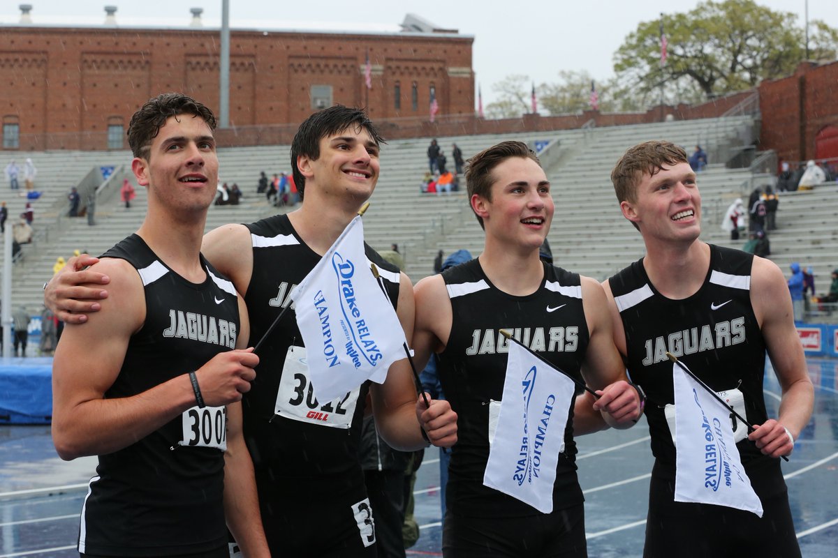 DrakeRelays's tweet image. The @ankeny_jaguars grabbed the title in the Boys' Shuttle Hurdles finishing with a time of 56.73.