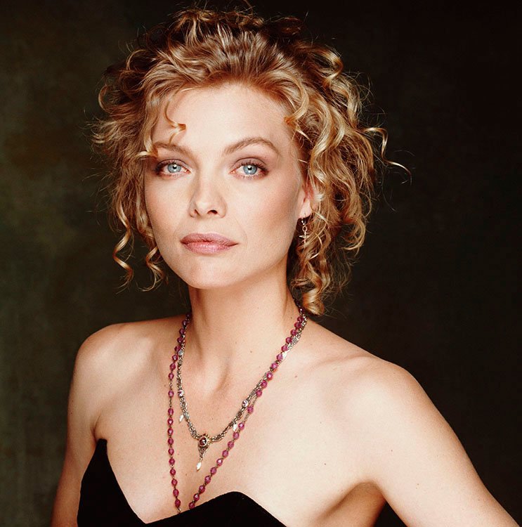 Happy Birthday to Michelle Pfeiffer, here\s one from the 90\s. 