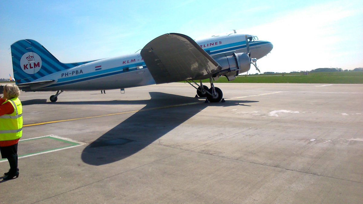 rossbaileyleeds's tweet image. WOW How times fly! can&apos;t believe its 2 years since I won @LBIAirport competition to fly on the @KLM_UK #Dakota DC3 #PHPBA above #Yorkshire