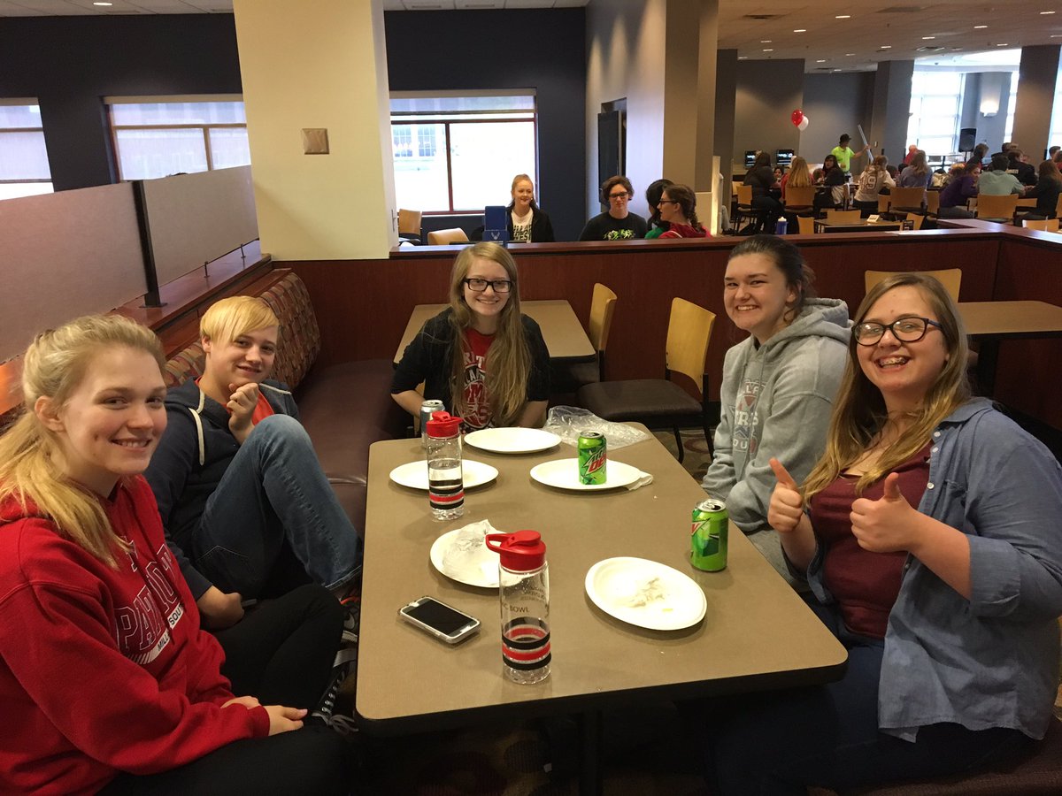Mr_Beiriger's tweet photo. @m_south_hs @jsutfin @MWHSWildcats  @MillardNorthHS AP World History students taking a break @UNOHistoryDept AP Bowl https://t.co/Rta7PUJSqS
