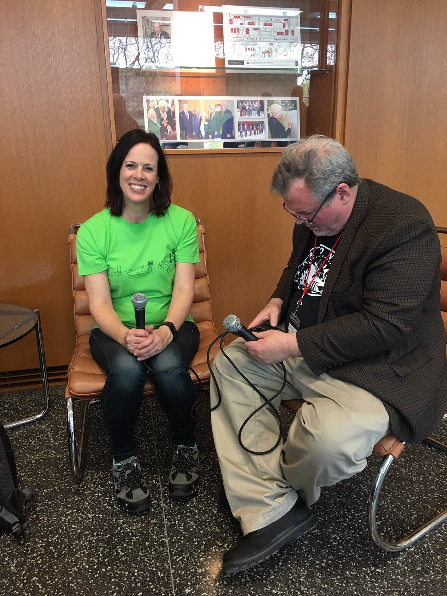 Kateliz1's tweet image. @bougiefever #technologyandfriends @chicagocodecamp Annie just doing another podcast...