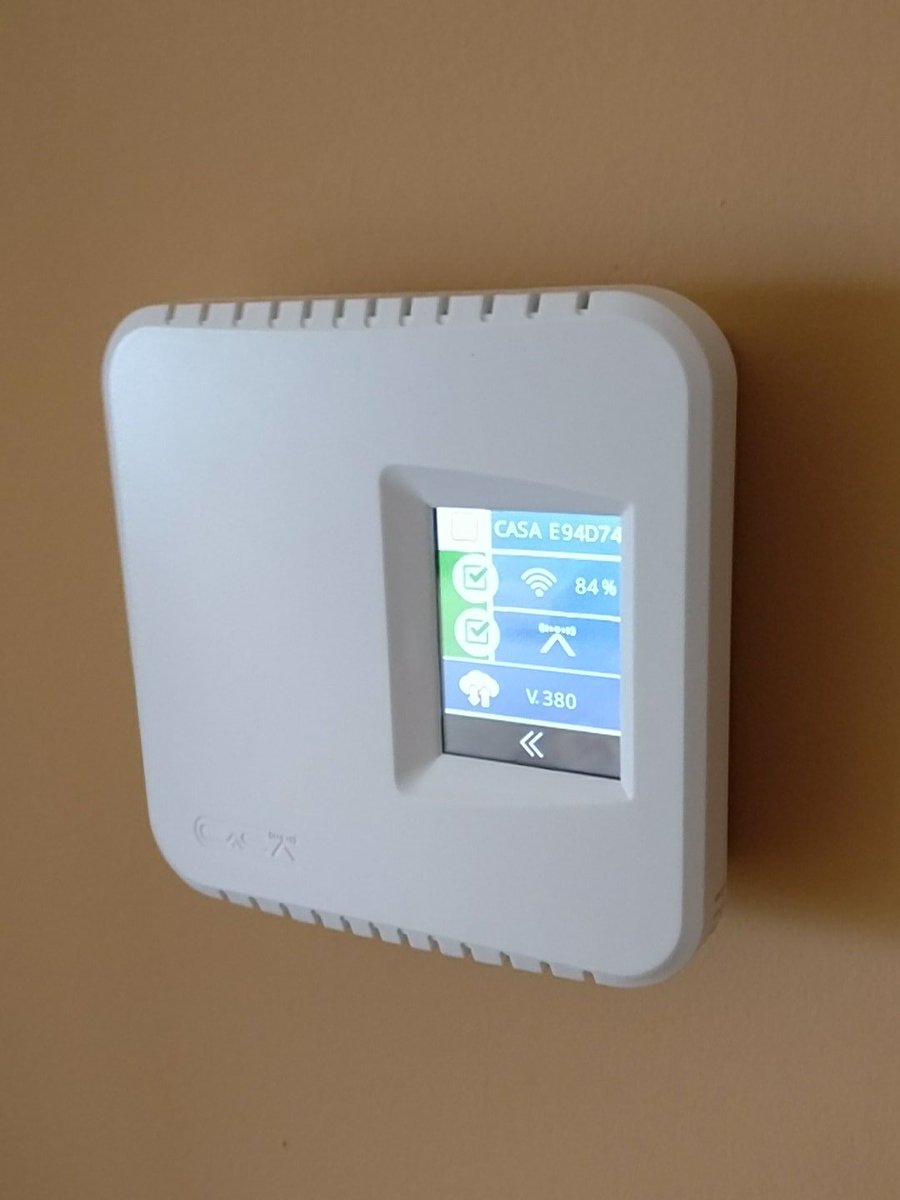 richcampbell's tweet image. New WiFi thermostats for the Coast House... #weekendautomation