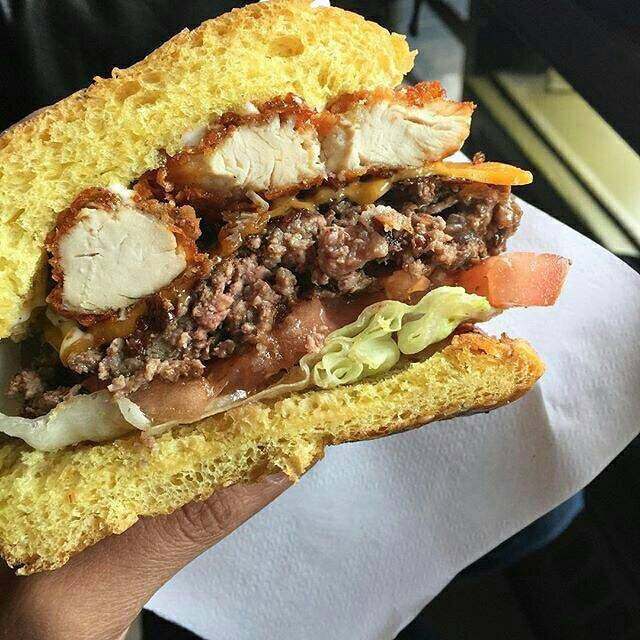 Fresh and ready to eat! 😍

#theburgernator #burgernator #burgersandfries #burgers #burgeroftheday #burgeroftheweek