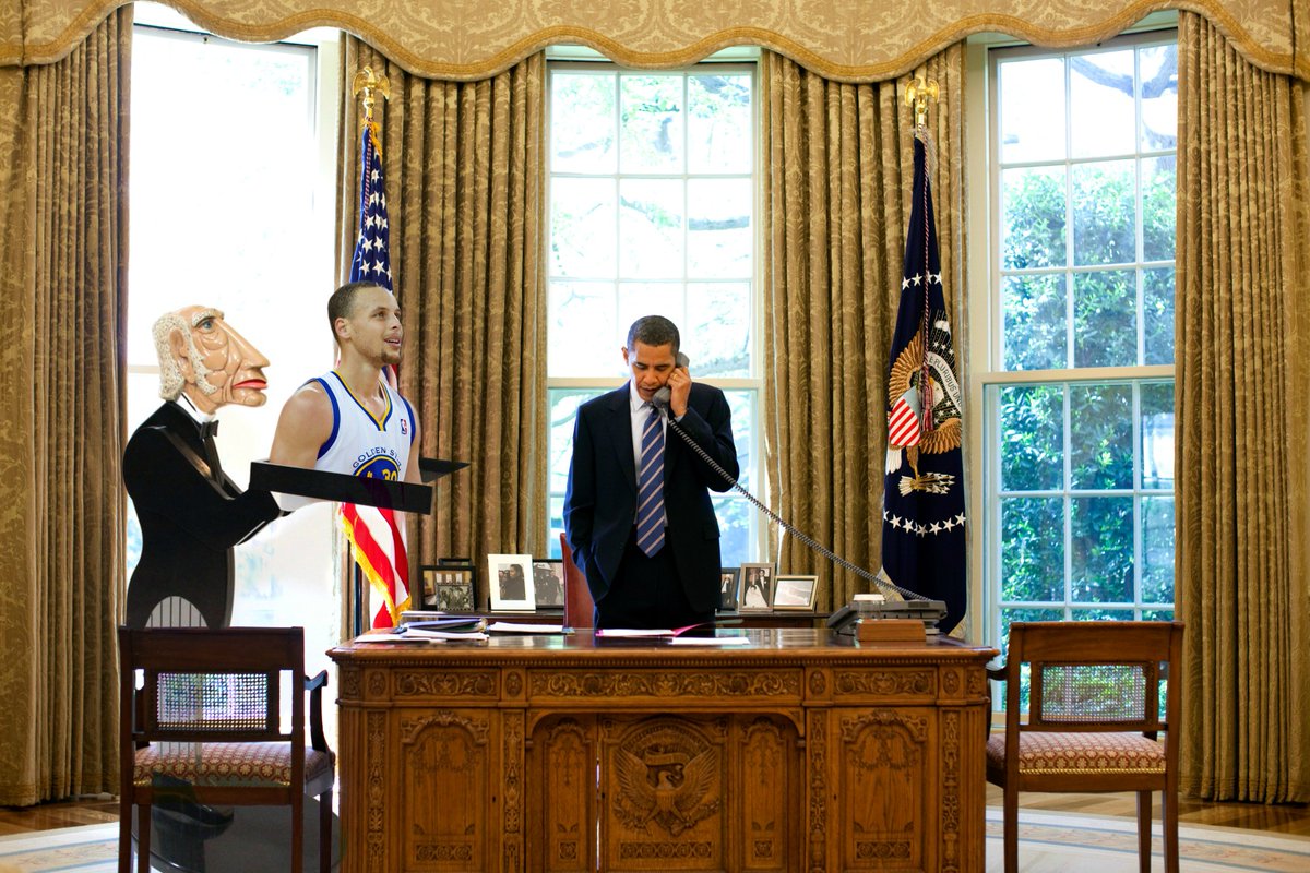 Trend_Spitter's tweet image. Trump got a red button on his desk to order cokes. What did Obama use the button for? Cigs? NBA players? #obamahumor #presidentialhumor