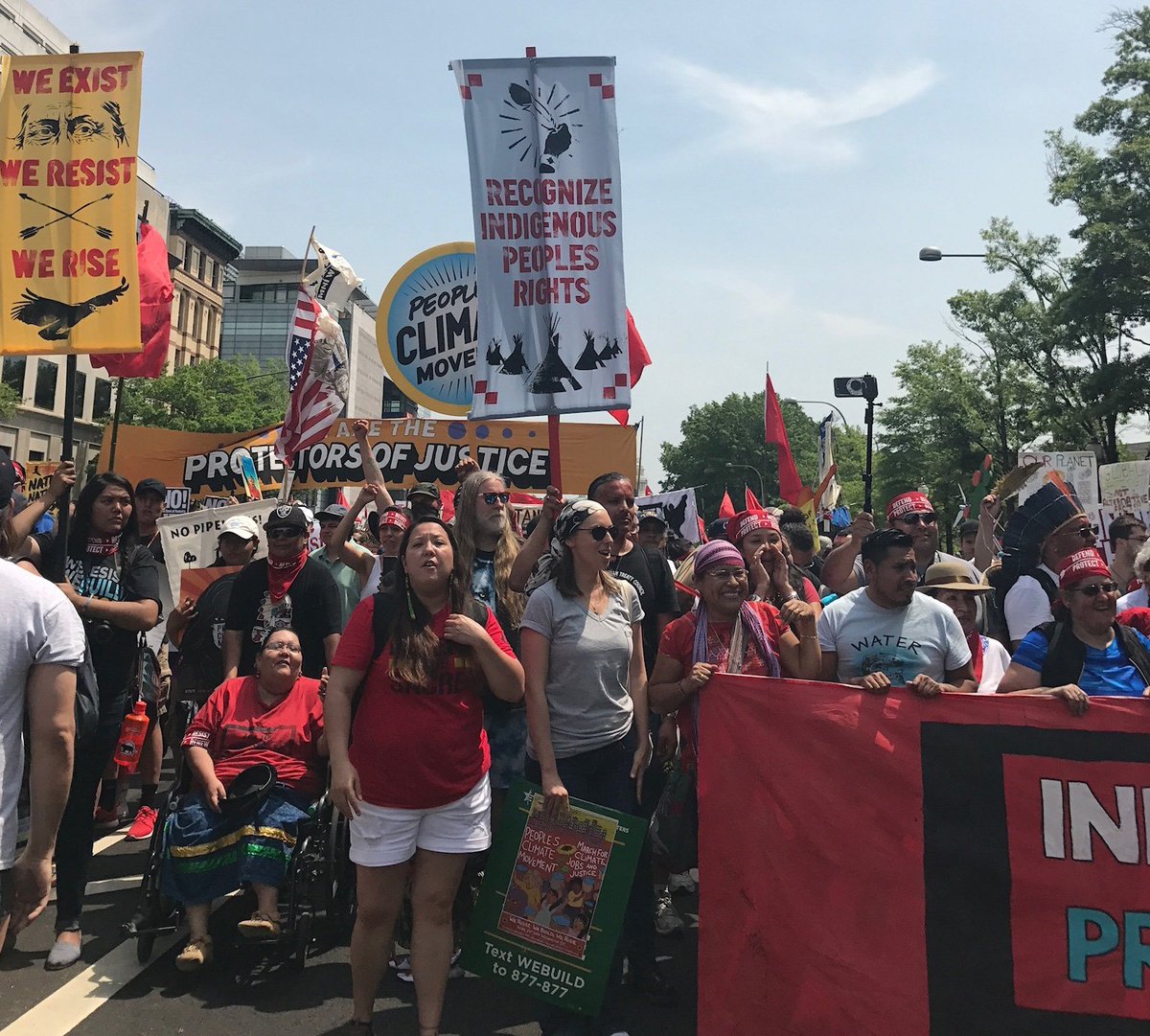 #IndigenousRights took center stage at the #PeoplesClimateMarch today, and for good reason. Indigenous Rights = Climate Justice.