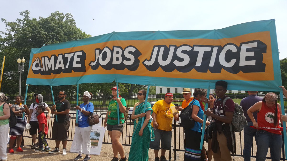 powershiftnet's tweet photo. #climatemarch is trending:

#1 in DC
#1 in the US
#2 worldwide.

People power > Trump. https://t.co/wo1TD0HSu8