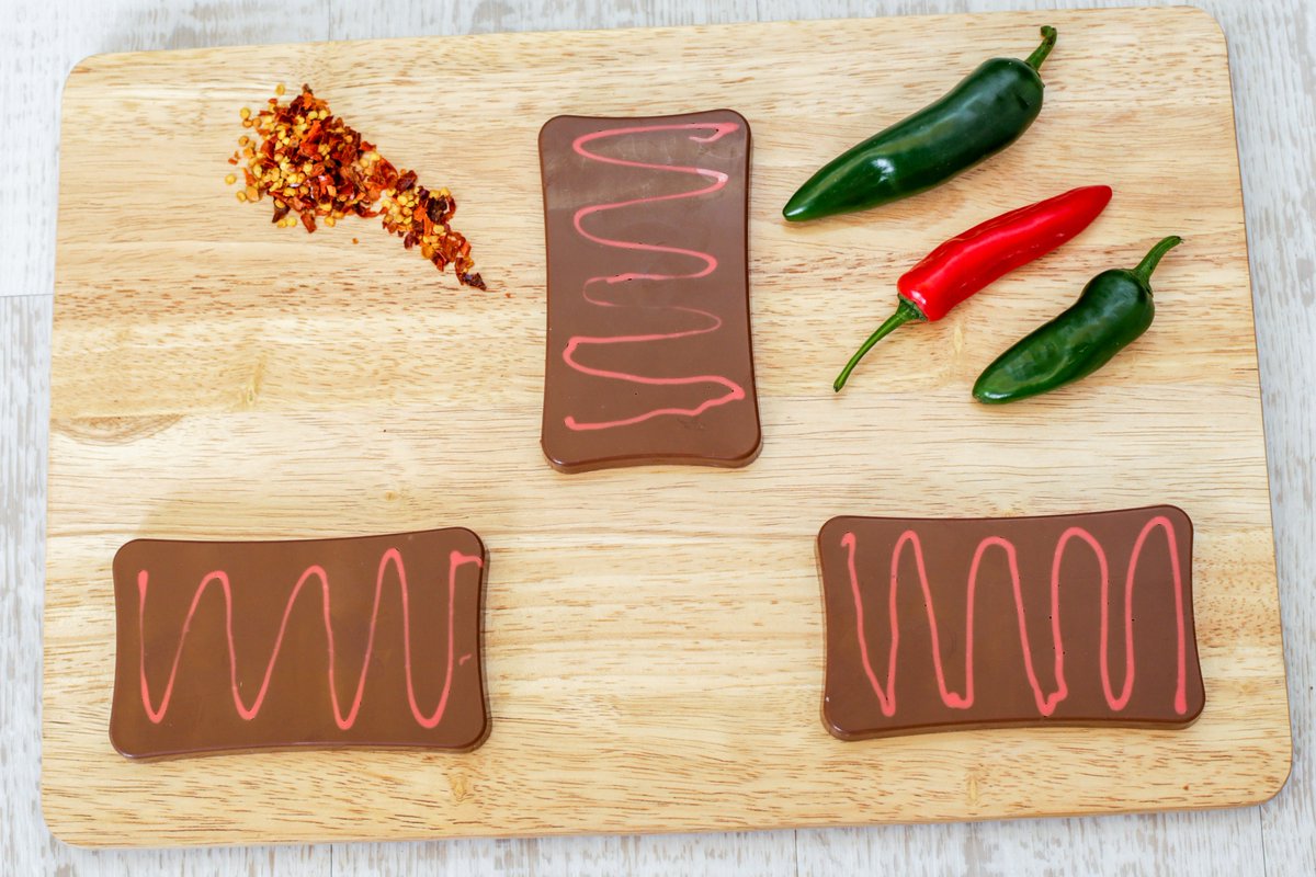 chocfullofmagic's tweet image. The Tangerine and Chilli milk chocolate bars are all ready to go for #eastnorchillifestival find us on the lower terrace from 1130 Sun &amp;amp; Mon