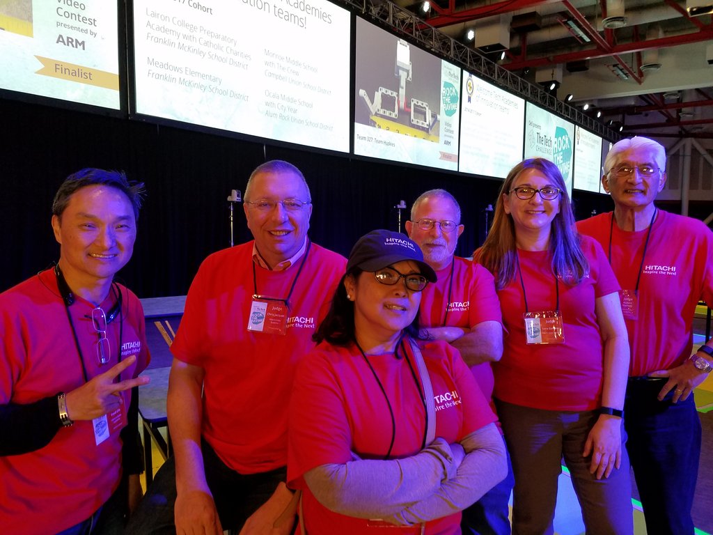 fredo_ai's tweet image. The Hitachi gang ready for judging at the #TheTechChallenge @HDScorp