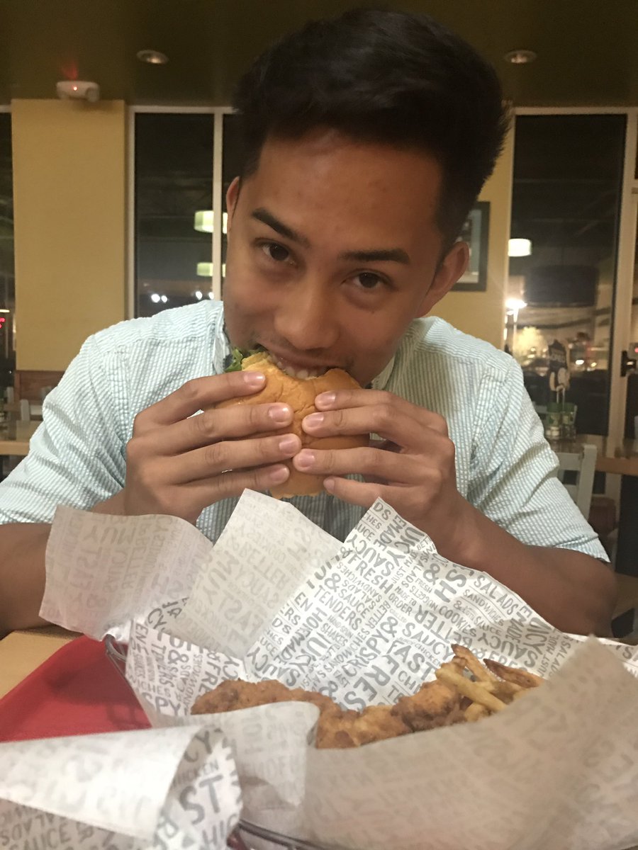 maxieebert's tweet image. Hangry never looked so cute .