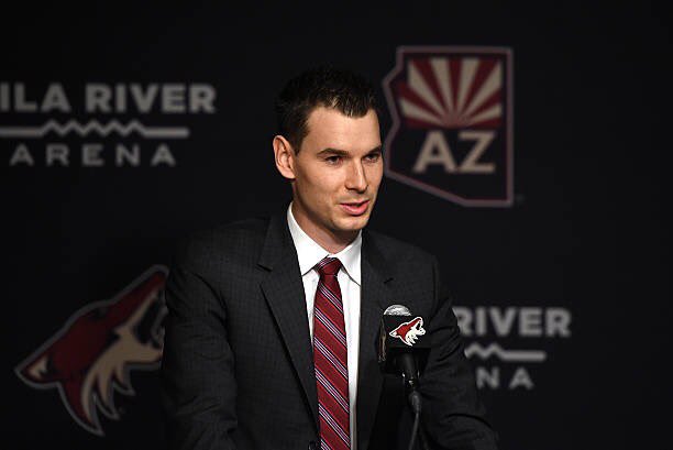 Visit Facebook.com/Sportsnet at 2:30 PM AZ time for a Facebook Live with GM John Chayka from Toronto. 🖥 https://t.co/Hc1XzICnOw