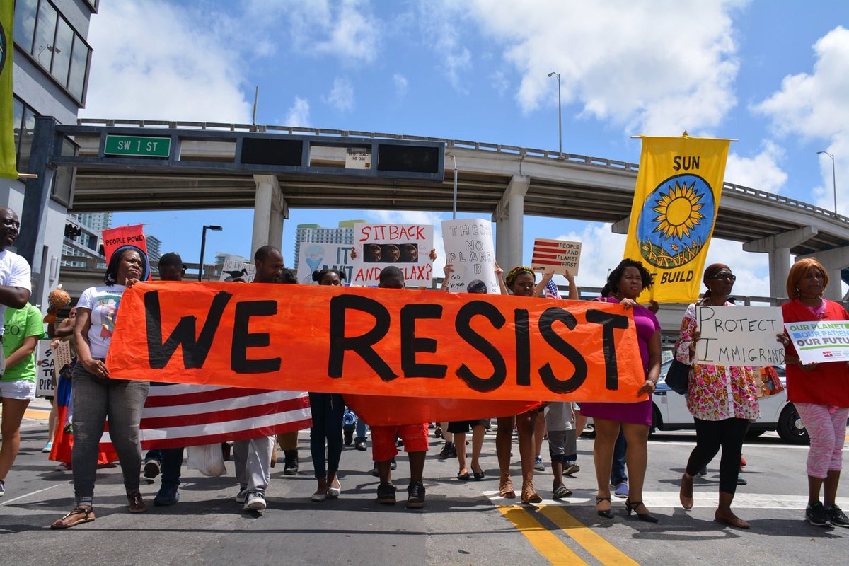 350's tweet image. The #climatemarch is happening from coast to coast. Here's photos from Denver Chicago, Miami, and Honolulu.