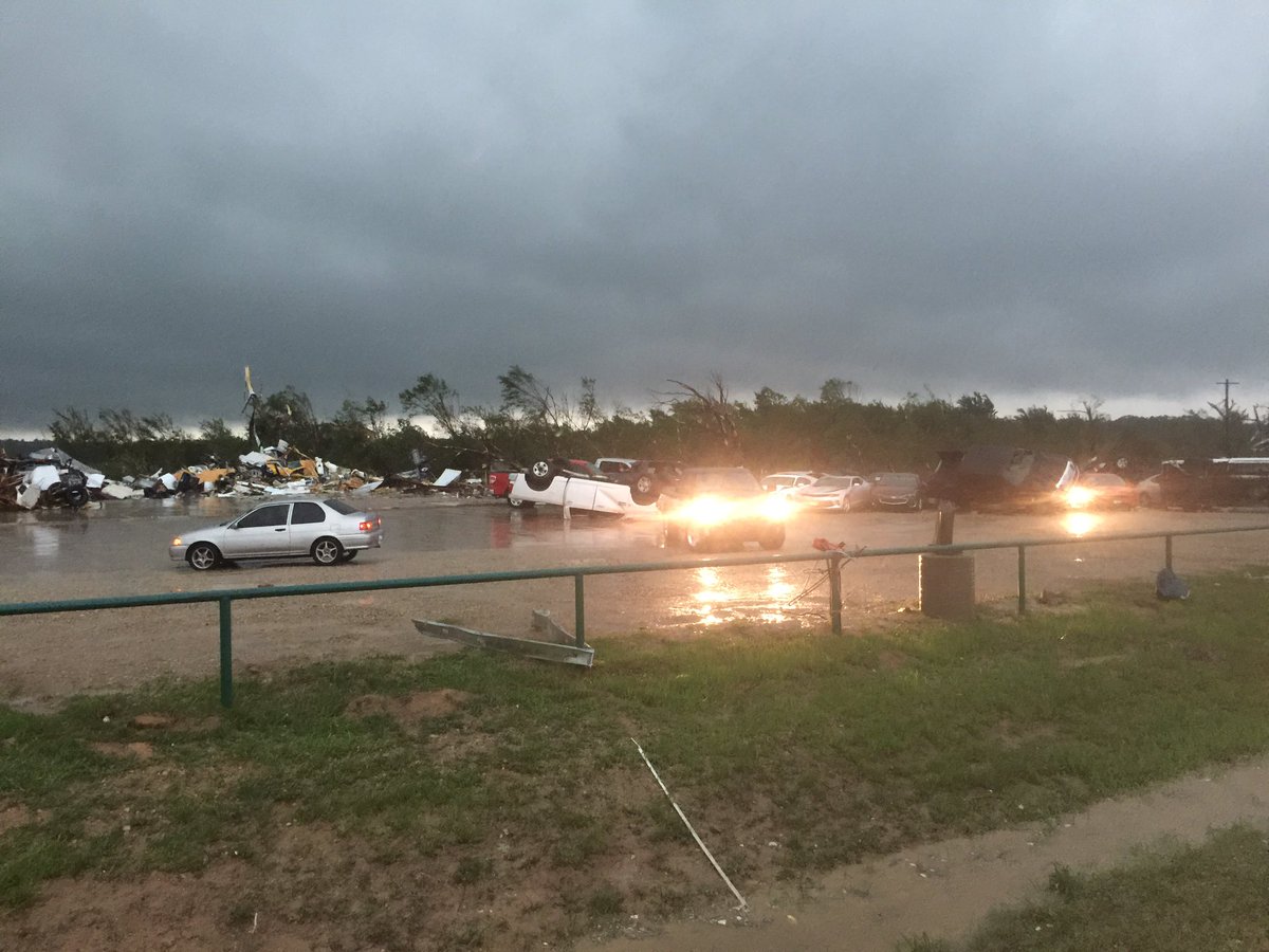 Dodge dealership in Canton, TX.  #tornado #etxwx.  Pray now.