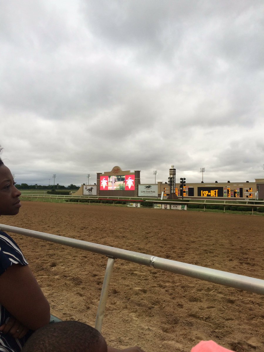 PromiseMeSilver's tweet image. I'm finally back here!!!