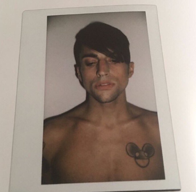 RTMitchGrassi's tweet photo. RT if you've pre-ordered "🍓" by @SUP3RFRUIT !! https://t.co/OxDL1CxMbl
