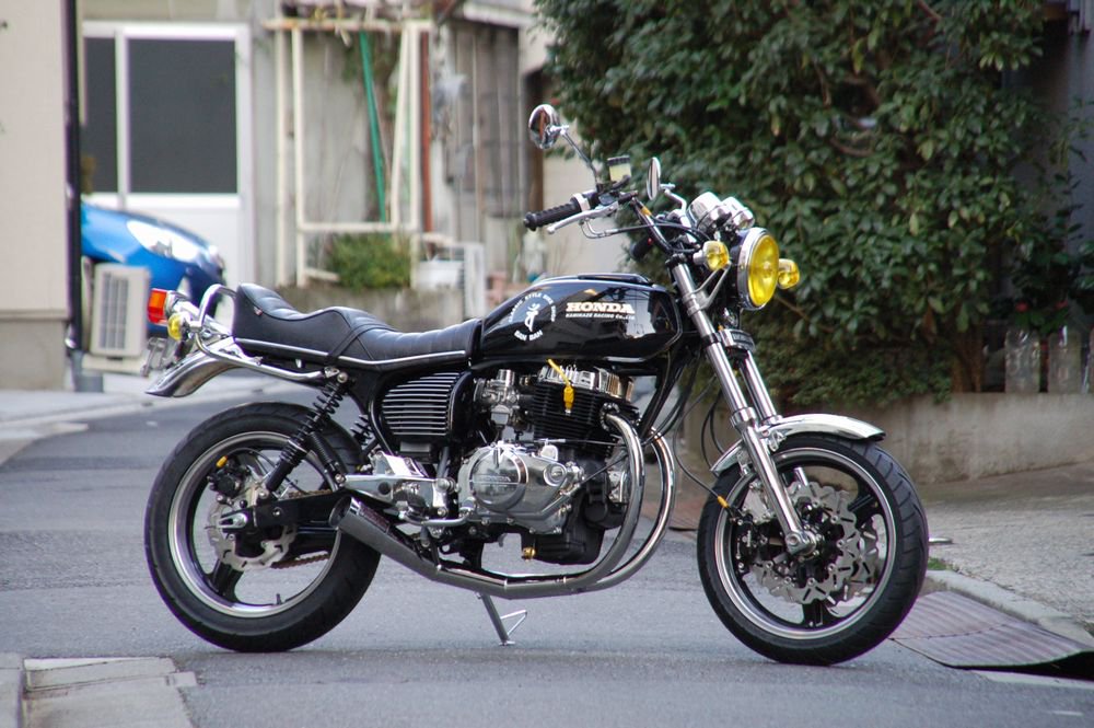 BANBAN on Twitter: "#東京卍リベンジャーズ でカッコイイバイクが登場してます(^-^*) #cb250t #cb400t