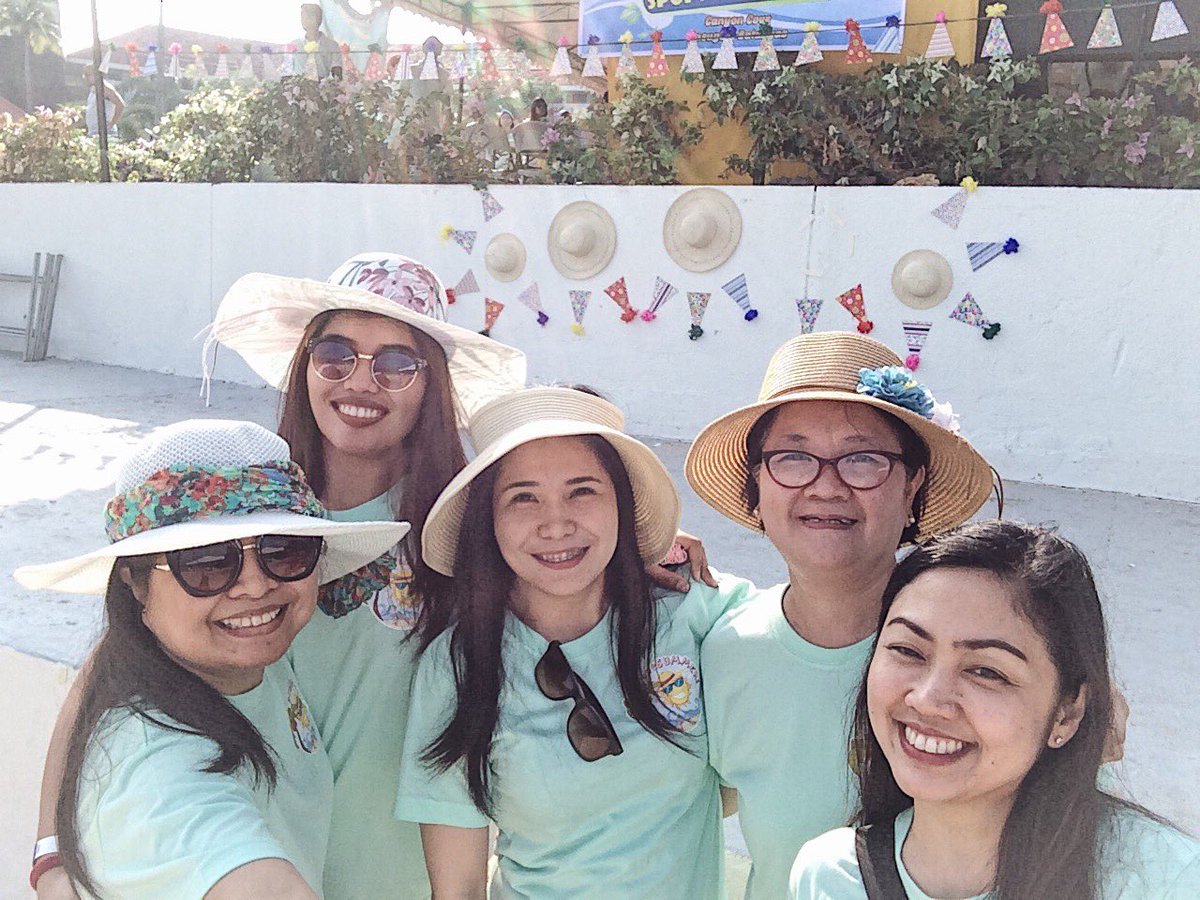 JPulan14's tweet photo. #HatSummer with Siemens Family 👒 https://t.co/Rvke7mTNI4