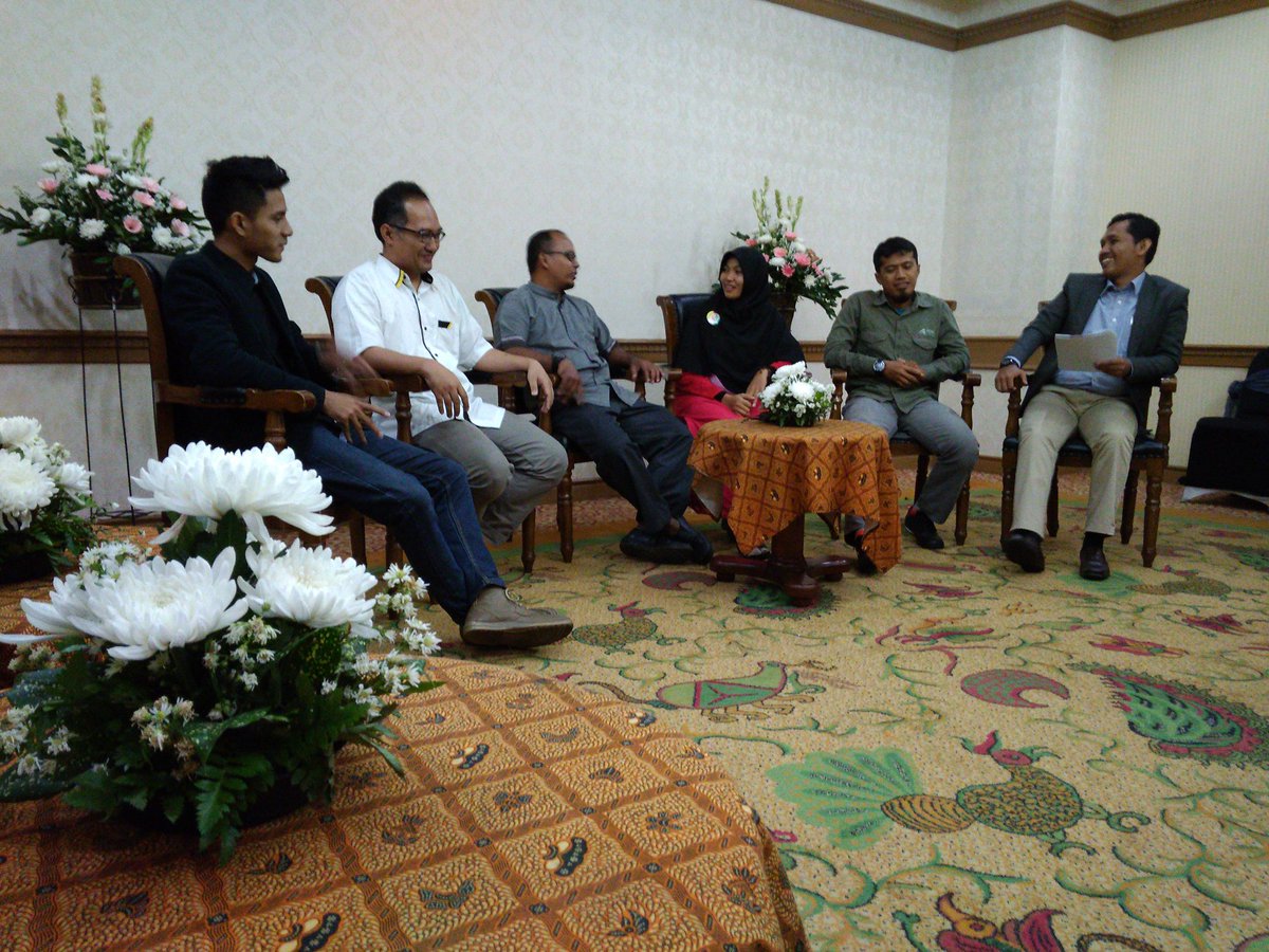 4. Penerima penghargaan PKS Award 2017 Kategori Long Life Achivement : Nurokhim (Sekolah Master Depok) #MILAD19PKS