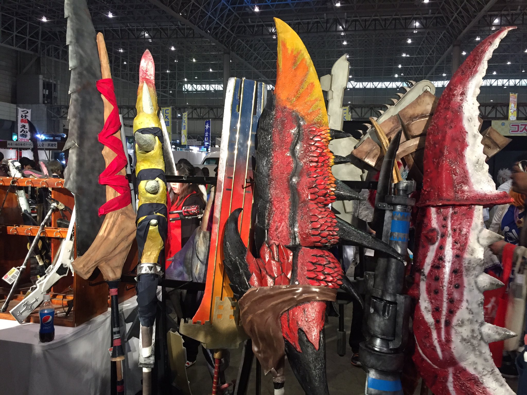 マサムネ あつ森はアジア島 超会議17 Armsブース探すまでの間で自作コスプレグッズ展示コーナーを見たのですが モンハンの武器の再現がありましたね テオ テスカトル大剣などマイナーなものも シルバーソル防具の模型は脆いのか接触禁止でした マサムネ あつ森はアジア島 超会議17 Armsブース探すまでの間で自作コスプレグッズ展示コーナーを見たのですが モンハンの武器の再現がありましたね テオ テスカトル大剣などマイナーなものも シルバーソル防具の模型は脆いのか接触禁止でした