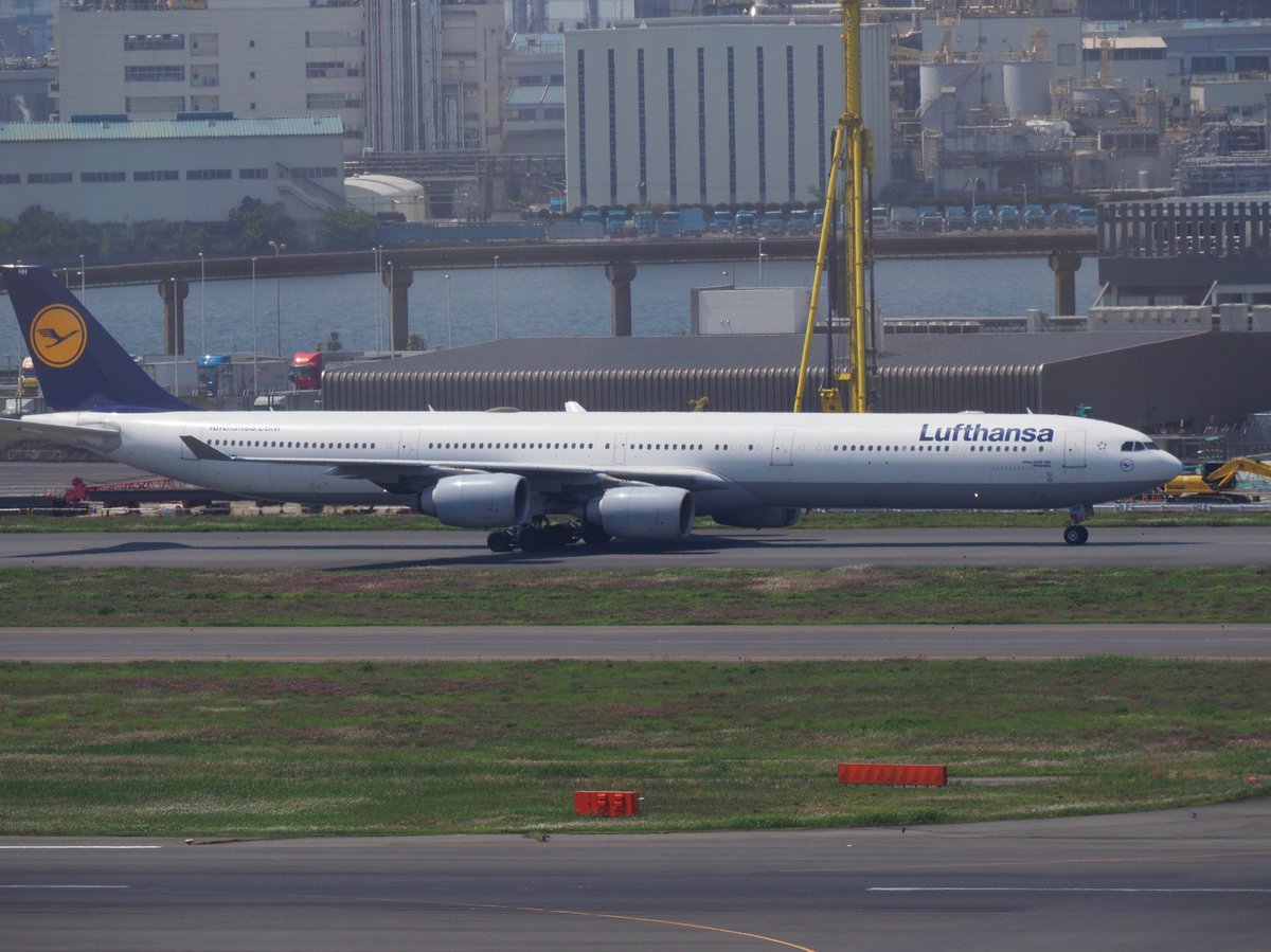 Hiroshi Tomie ルフトハンザ航空 Lh714 D Aihh A340 642 Muc Hnd 第1ターミナル 羽田空港 機体が長い 飛行機 ルフトハンザ航空 A346