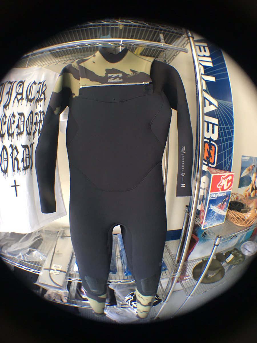 kotafmx's tweet photo. えーのんゲットした。フルオーダー🍻
#neds #billabong #getwave https://t.co/YqRZH7MpY8