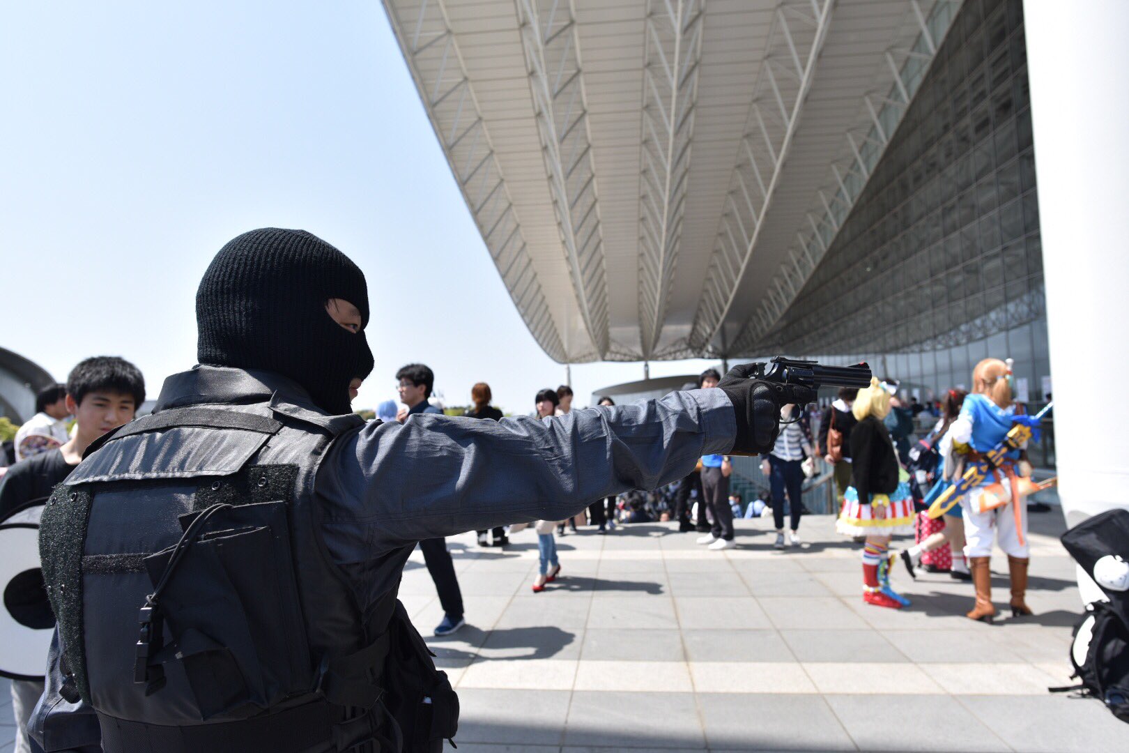 ゆっくし V Tvittere 俺はこのトラウマプレートが秒速490メートルの 357マグナム弾を止めてくれると信じている ルーク Abel7fk 新兵 Globemaster Iii ニコニコ超会議17 R6s 超会議コスプレ