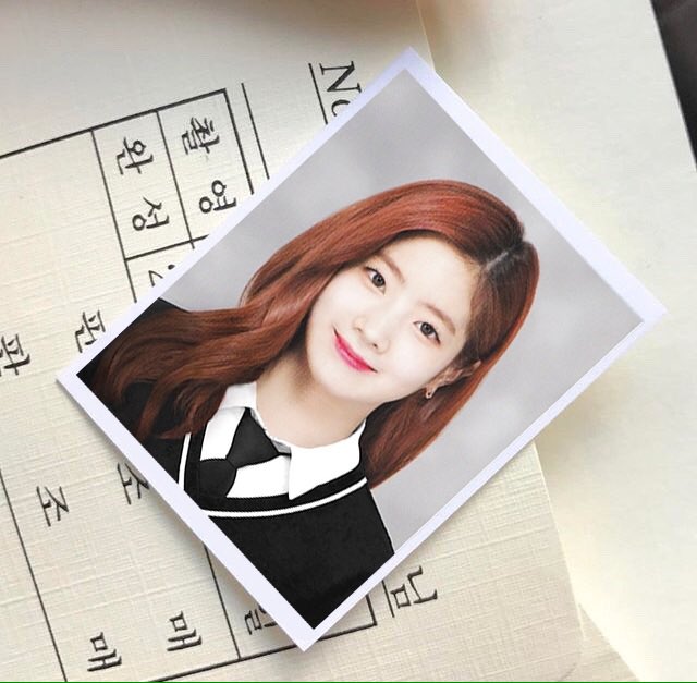 123sana_'s tweet photo. ชาตินี้จะมีรูปติดบัตรประชาชนรูปถ่ายนักเรียนอะไรแบบนี้มั้ยคะเบ้าหน้าดีก็มีชัย https://t.co/Je4dBHFkWv
