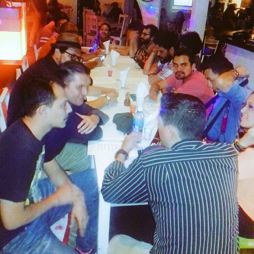 GrupoCaverna's tweet photo. #Centroamericarie compartiendo la cena en @chacalelefood #Patrocinador https://t.co/aYNCvEs0BZ