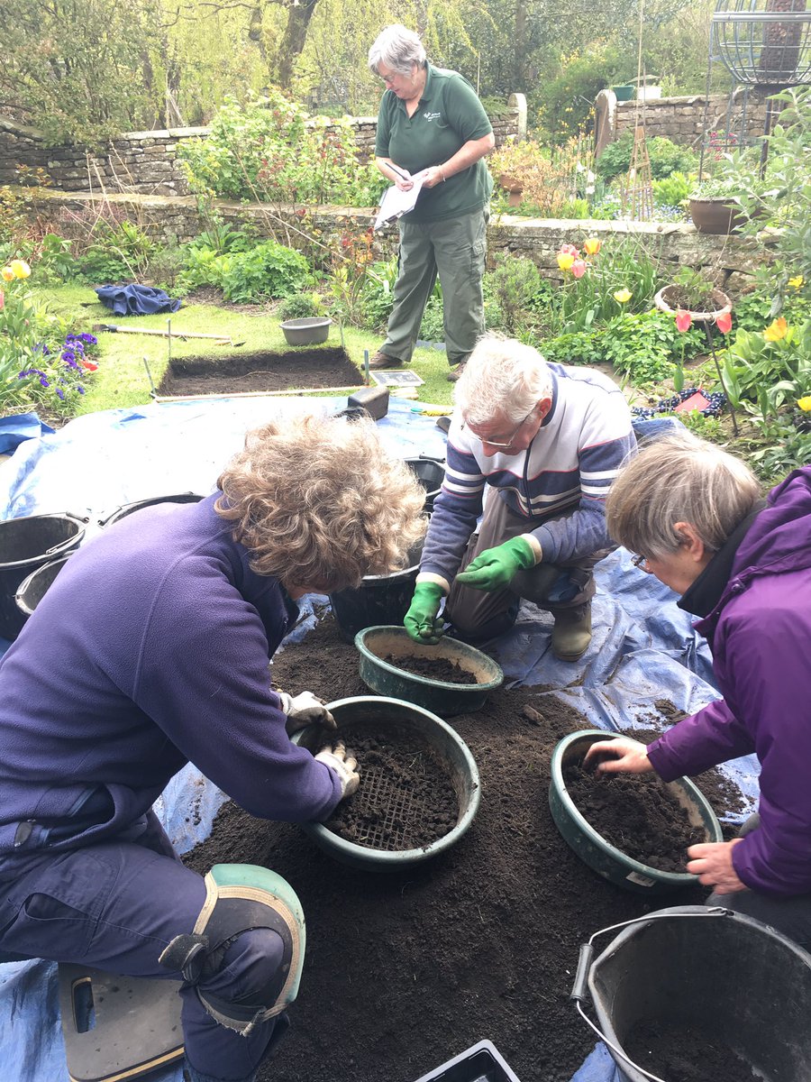dalesarch's tweet image. Test pit 2 is going well, lots of pottery and animal bone in the first spit! #archaeology #WeDigCommunity
