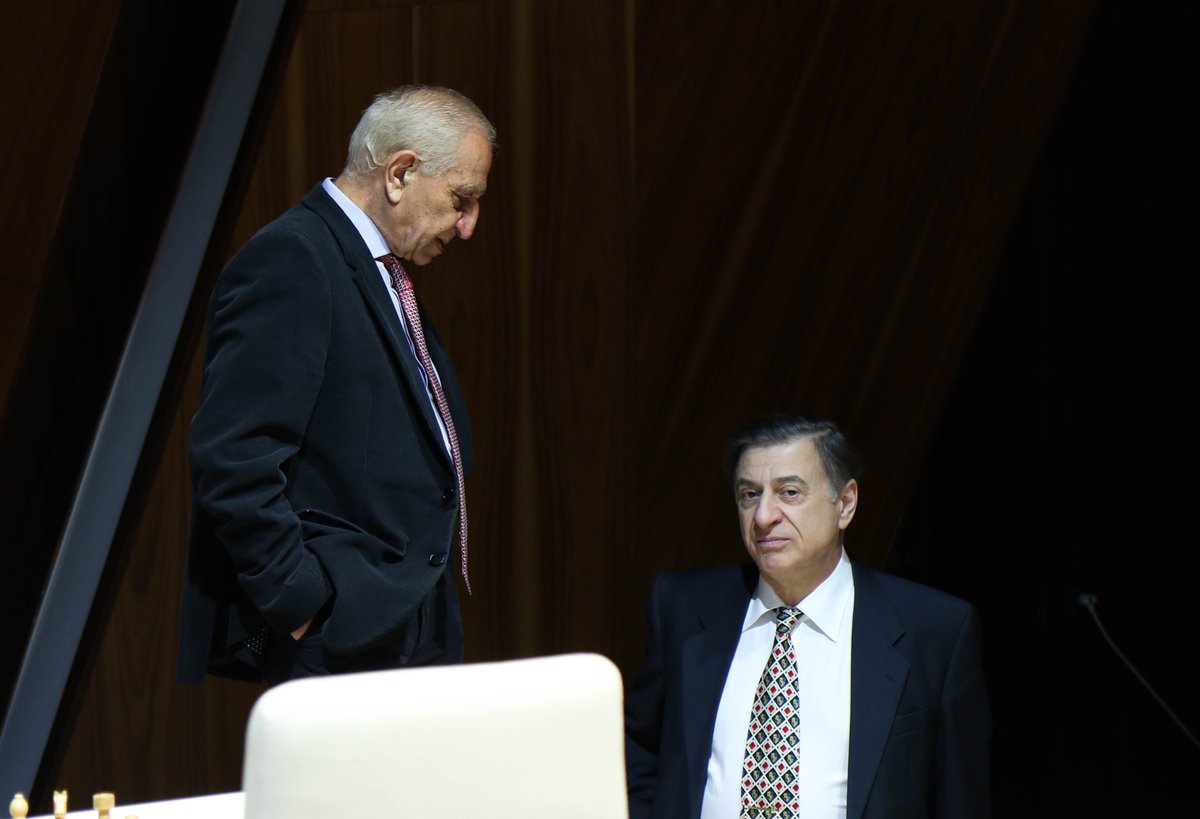 ruchess_ru's tweet image. Решающий тур Мемориала Вугара Гашимова. Фотографии Этери Кублашвили #shamkirchess2017