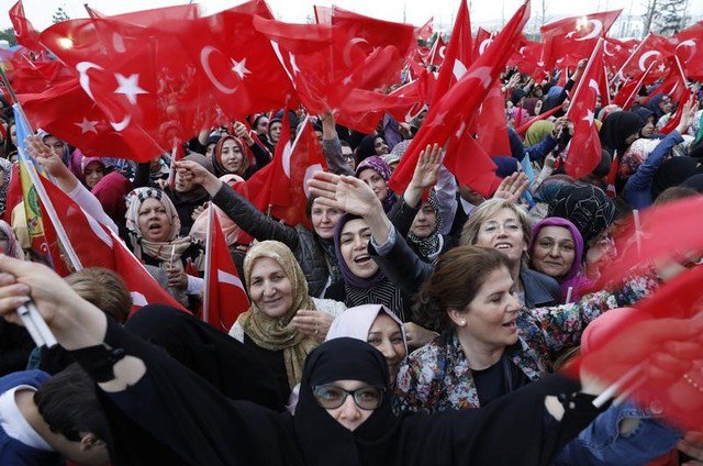 osho_0404's tweet image. #ExternalAffairs #World #CommitteetoProtectJournalists In Second Post-Referendum Purge Turkey Dismisses 3,900… dlvr.it/P1ljs1