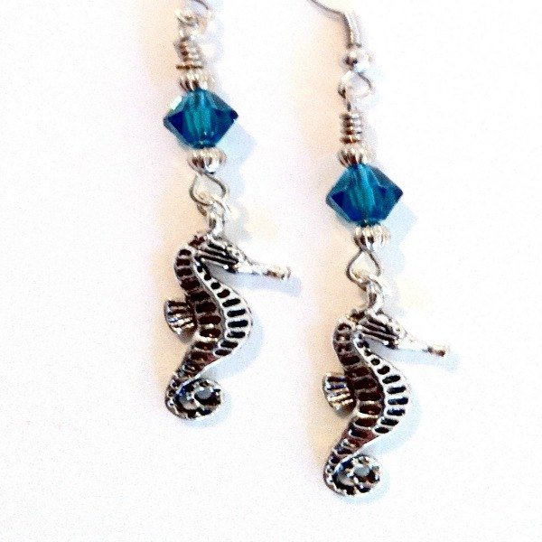 AuntMatildas's tweet photo. Seahorse earrings silver turquoise crystal Handmade Gift https://t.co/wTmDWXnZJd #AuntMatildas #WireWrappedEarring https://t.co/QijVBkvUMc