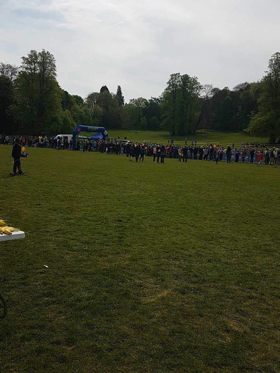The runners are ready this morning at the #runreigate festival! Good luck all <a href="/YMCASovereign/">YMCASovereign</a> <a href="/YMCAEastSurrey/">YMCA East Surrey</a> <a href="/ymca_challenge/">YMCA Challenge</a>