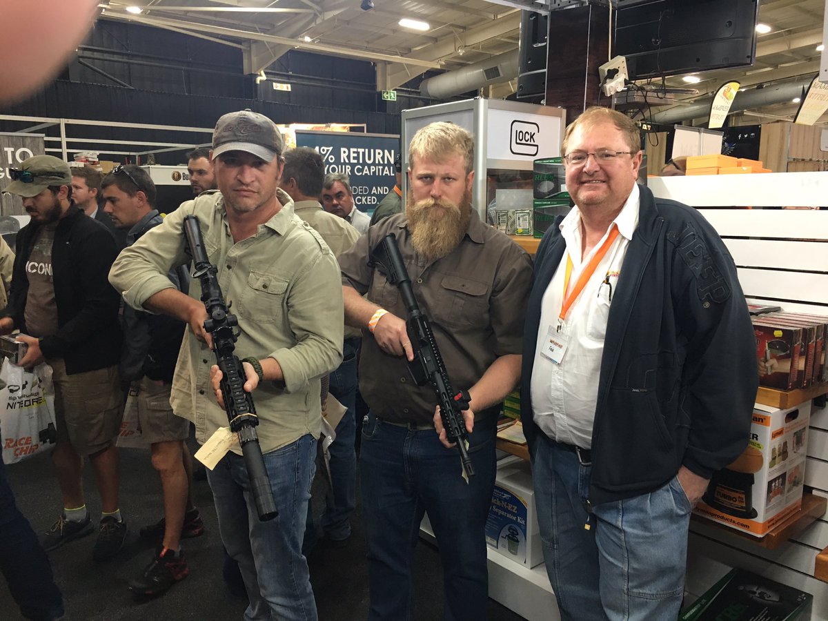 adamtasmusiek's tweet image. Ek en Meyer het kom speel by Huntex