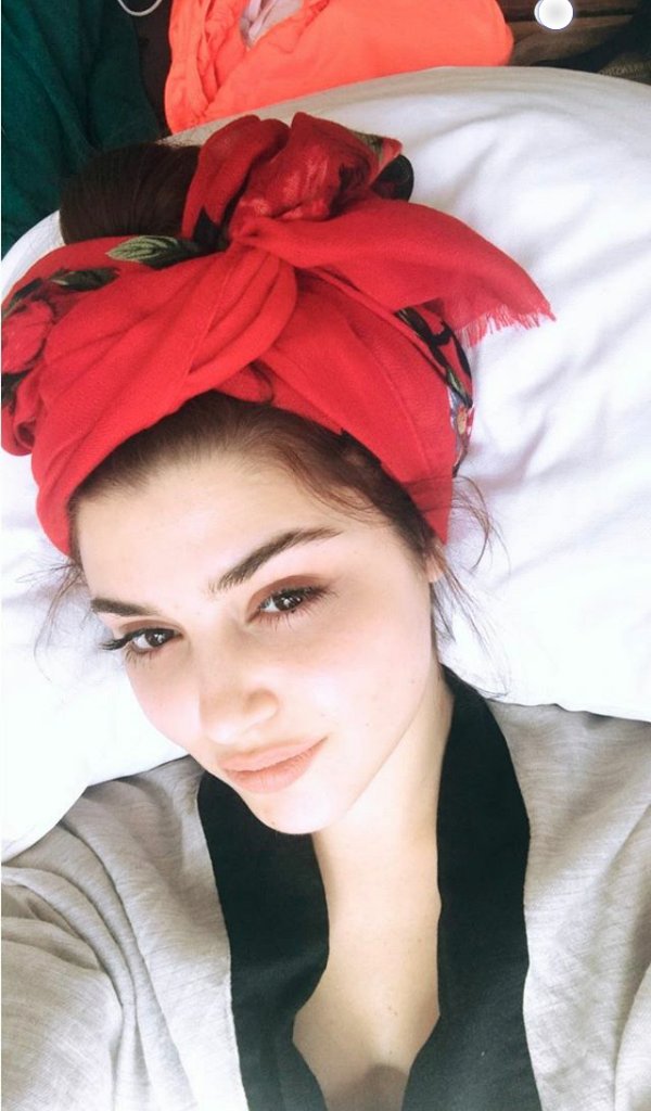#HandeErçel İnstagram Hikayesinde Yeni Bir Fotoğraf Paylaştı!🎈 <a href="/HandeErcel/">Hande Erçel</a>