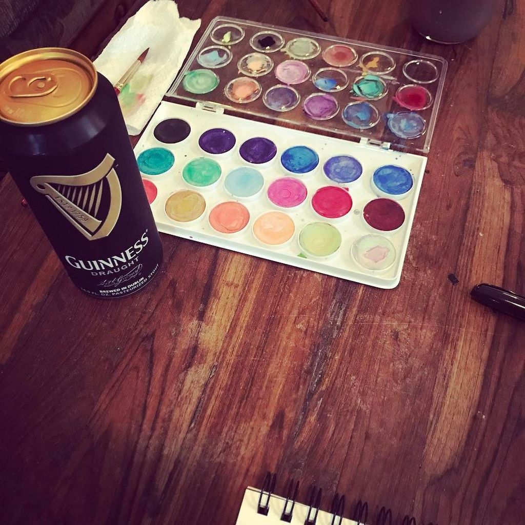 gadshill's tweet image. #sundaymorning #artday #makemarks with @decaflightandpine #guinnessbeer ift.tt/2pxisV4