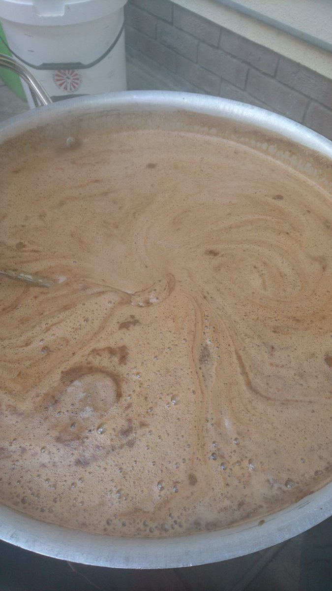 boldhurst's tweet image. Great brew day yesterday, brewing two massive beers: a RIS (OG 1.154) and a barley wine (OG 1.124). Happily fermenting away!