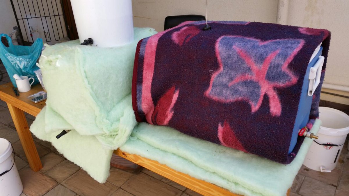 boldhurst's tweet image. Great brew day yesterday, brewing two massive beers: a RIS (OG 1.154) and a barley wine (OG 1.124). Happily fermenting away!