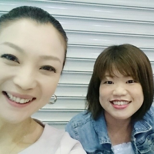 小川綾乃 アヤーノ 19 ネッツトヨタ浜松のイベント無事に終了 本日のキャラクターショーのお姉さんは 藤井ちゃん だった 笑 こういう再会は嬉しい ネッツトヨタ浜松 浜松市総合産業展示館 小川綾乃 小川綾乃 アヤーノ 19 ネッツトヨタ浜松のイベント無事に終了 本日のキャラクターショーのお姉さんは 藤井ちゃん だった 笑 こういう再会は嬉しい ネッツトヨタ浜松 浜松市総合産業展示館 小川綾乃