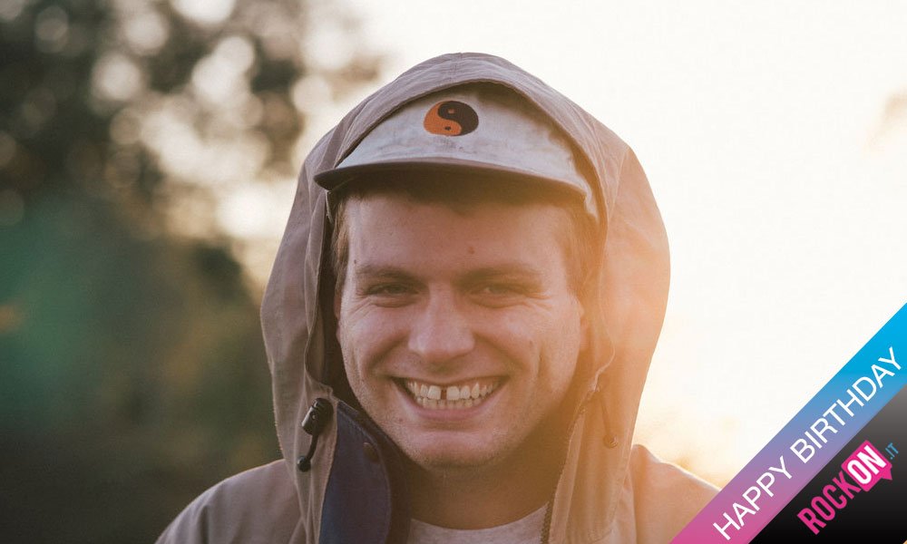 RT@ rockonitalia Happy Birthday Mac DeMarco! 