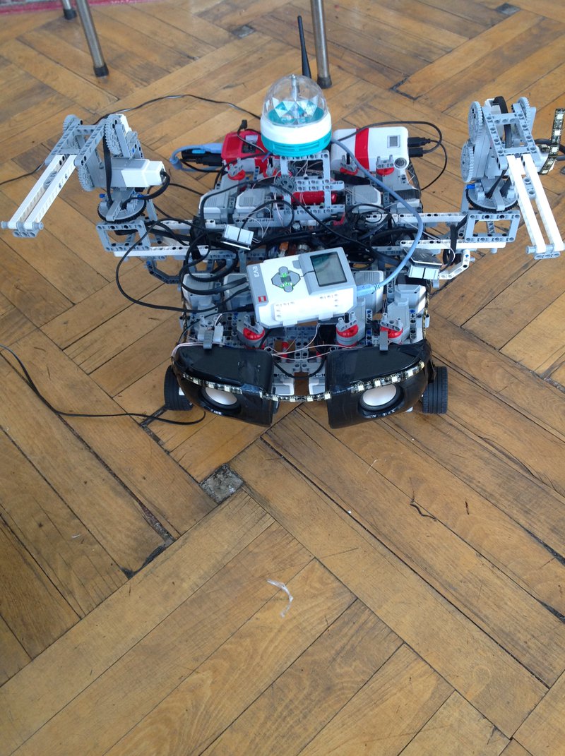SpaceAppsARM's tweet photo. LEGO DANCER-ROVER BY UNTITLED_1
https://t.co/2805wSjU2y
@spaceapps #spaceapps #SpaceAppsArm #LEGO #music  #dancingrobot https://t.co/j5xWh53hUn