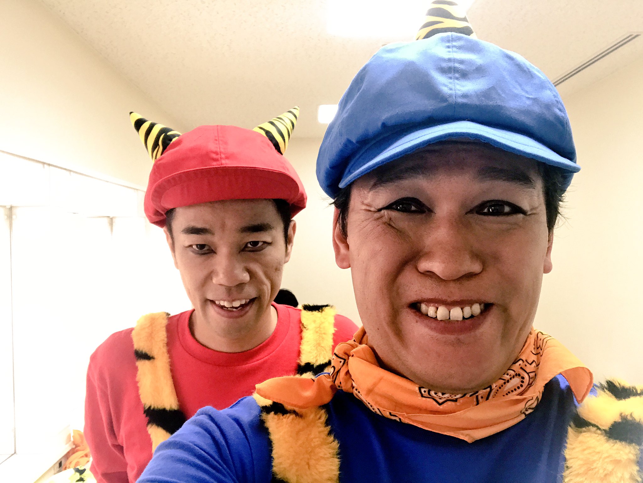 Cowcow 善し Cowcow29周年 うたの鬼ぃさんです Engeiグランドスラムです 5月6日19時から放送です 観ないと 鬼おこ だぞ T Co Vynyxobpcx Twitter
