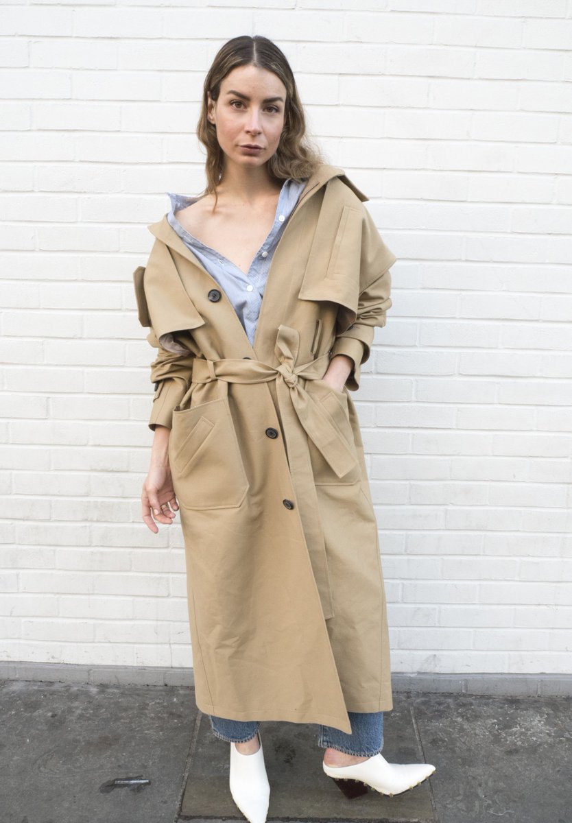 knomiapp's tweet image. We loved this #springselection made by Irina Lakicevic for @Refinery29UK. Shop the trend via KNOMI buff.ly/2p3EJte