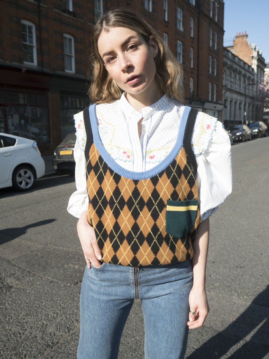 knomiapp's tweet image. We loved this #springselection made by Irina Lakicevic for @Refinery29UK. Shop the trend via KNOMI buff.ly/2p3EJte