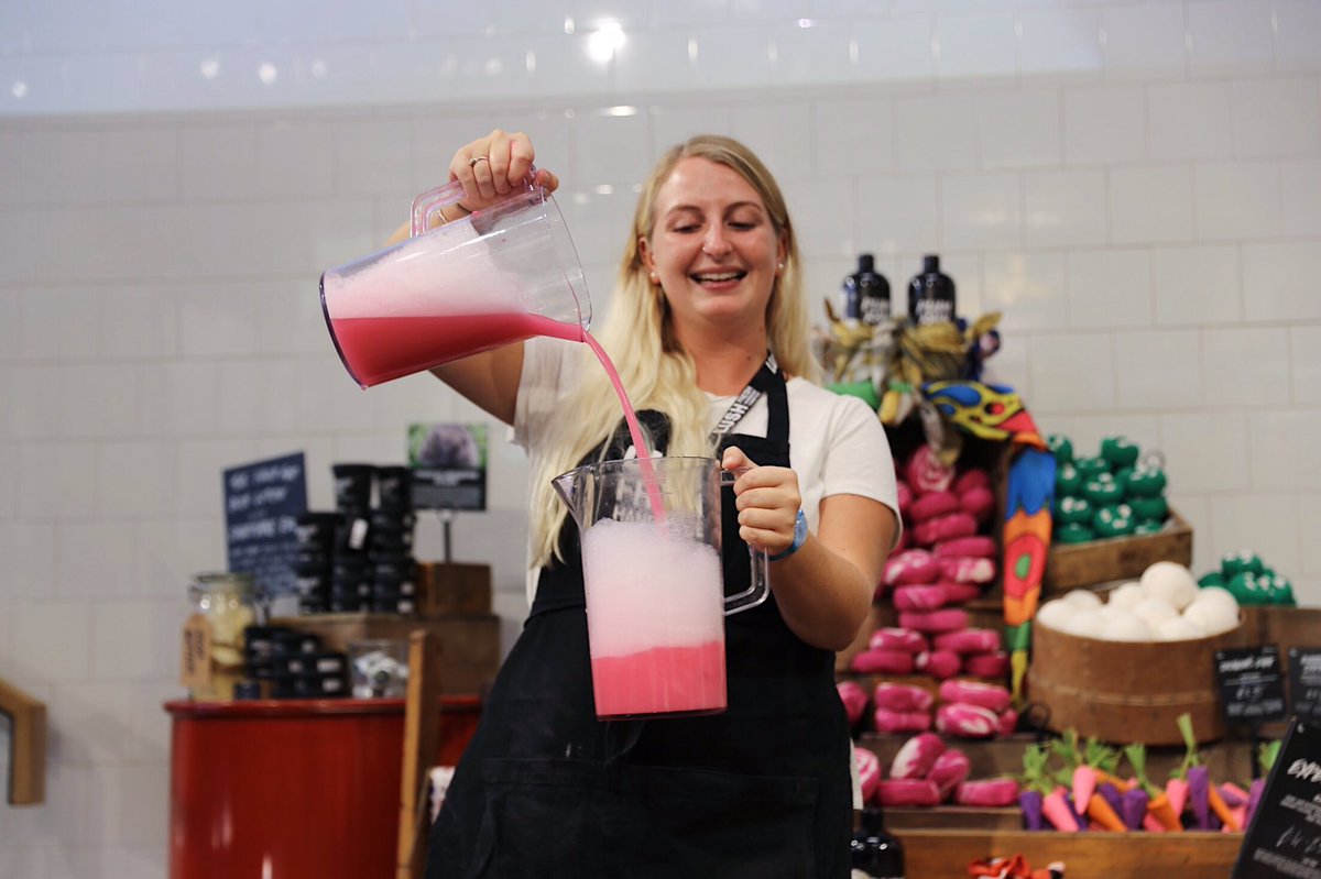 LUSH Oxford Street tweet media