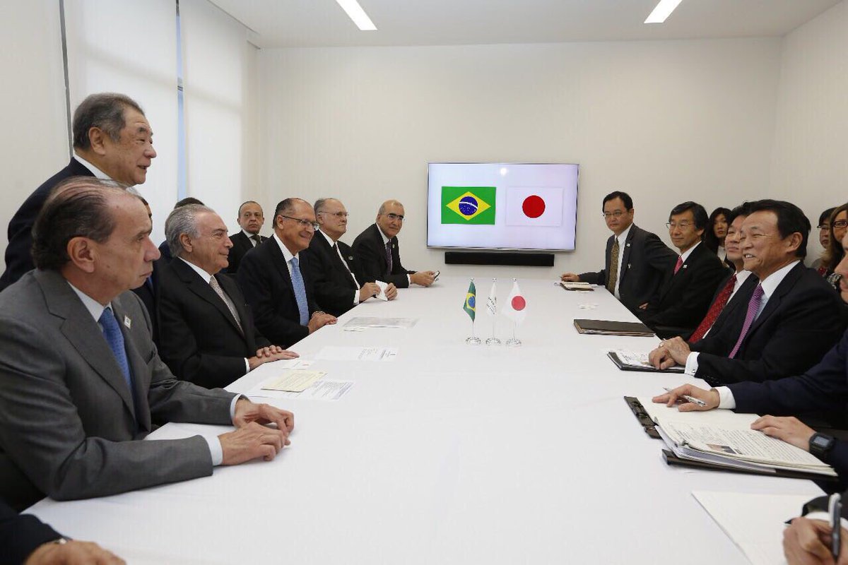 ট ইট র 駐日ブラジル大使館 In ブラジルのミシェル テメル大統領と麻生太郎副総理大臣兼財務大臣 サンパウロのジャパンハウス開館式 Japanhousesp ブラジルと日本 共に Brasiljapao Juntos